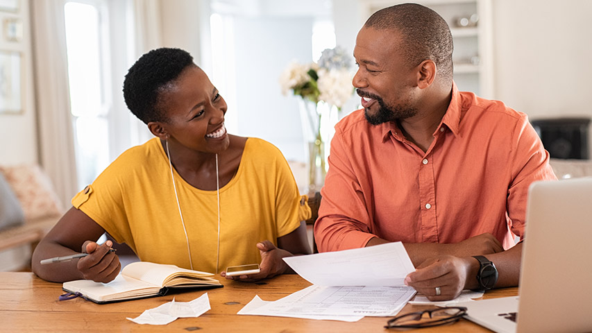 checking account near syracuse ny from secny fcu couple balancing checkbook