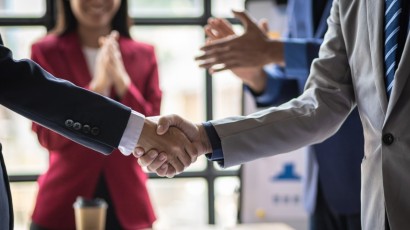 business certificates of deposit near syracuse ny panel image of business professionals shaking hands and opening a business account with secny federal credit union